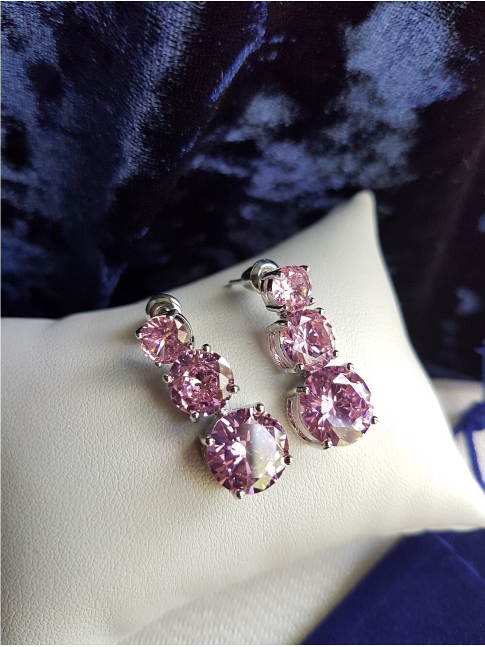 Swarovskis Elements Platinum Plated Round Pink Graduated Drop Earrings NEW - Picture 11 of 14